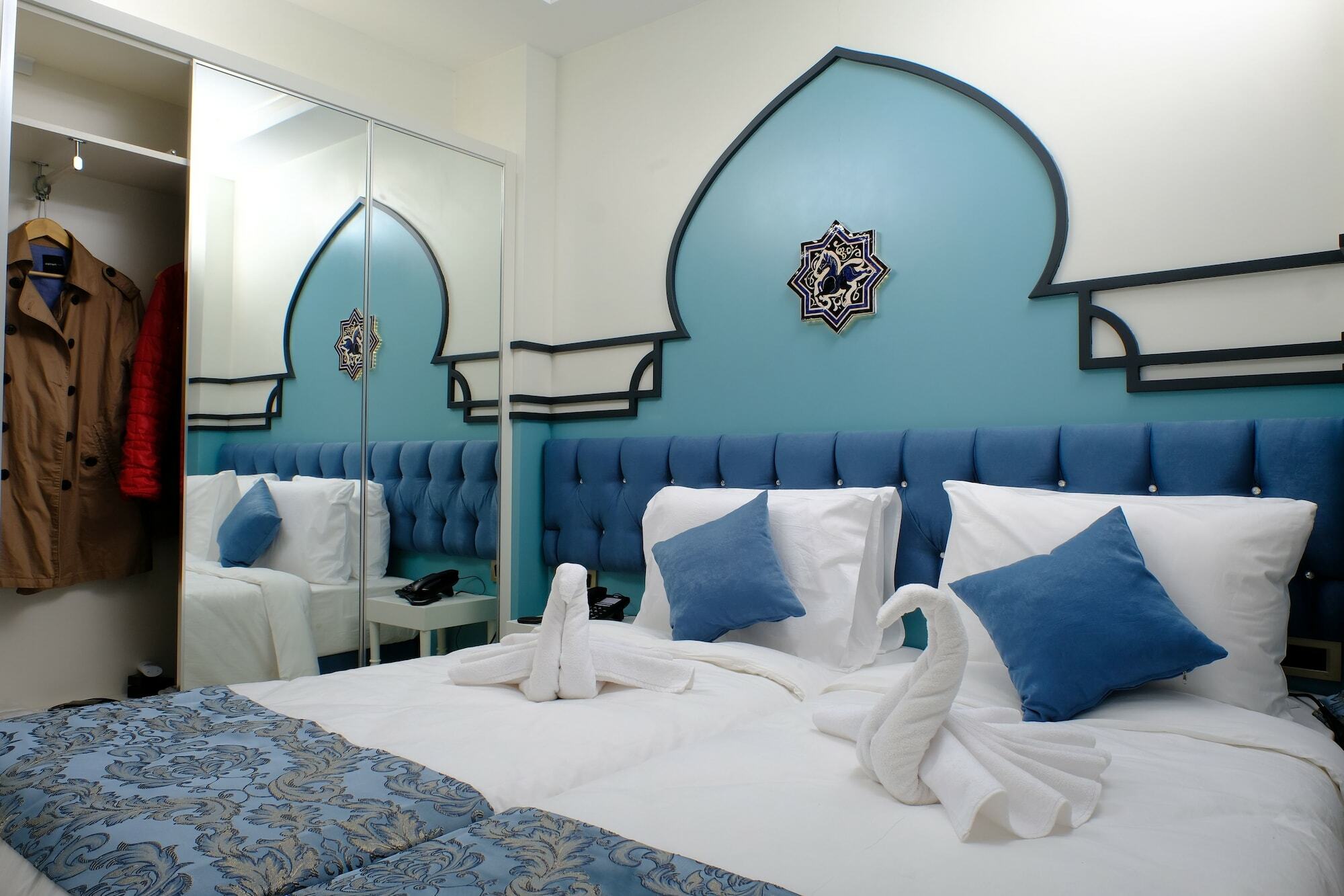 Kralice Hotel Istanboel Buitenkant foto